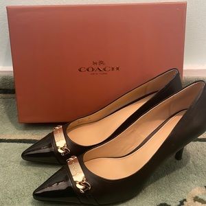 Coach, size 8, black leather, Bowery glove heals